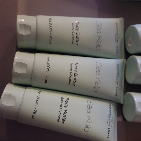 Scottish Fine Soaps Sea Kelp Body Butter 200ml (7floz) - Picture 4 of 5